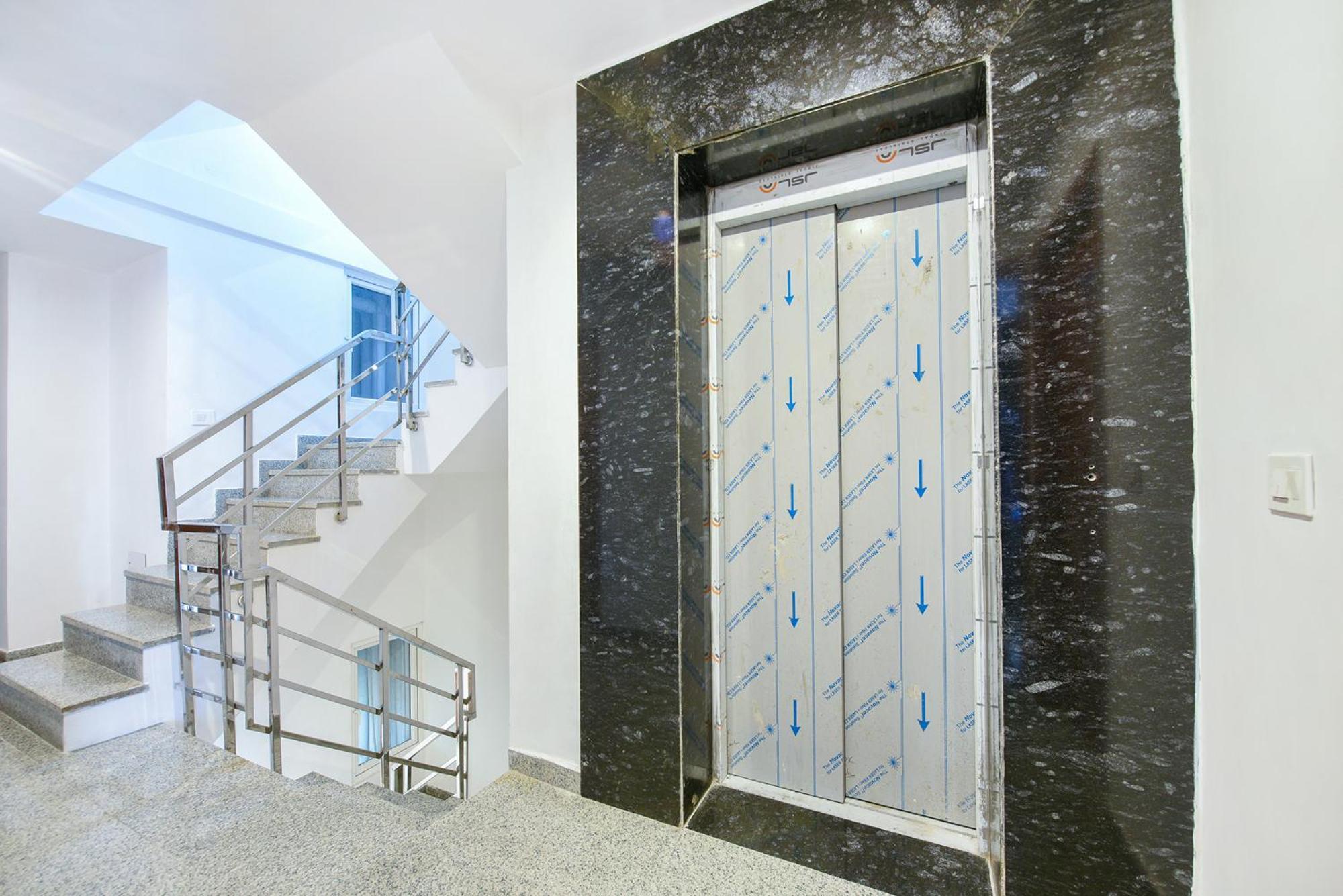 דלהי Fabhotel Sparkling - Nr Yashobhoomi Convention Centre מראה חיצוני תמונה